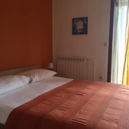 Apartamento & Ana Sukošan