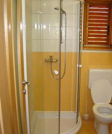 & Ana 公寓 Sukošan