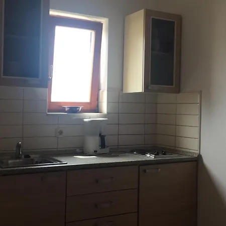 Apartment & Ana